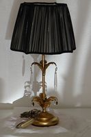 lampada da tavolo in metallo e cristalli con paralume in tulle nero
