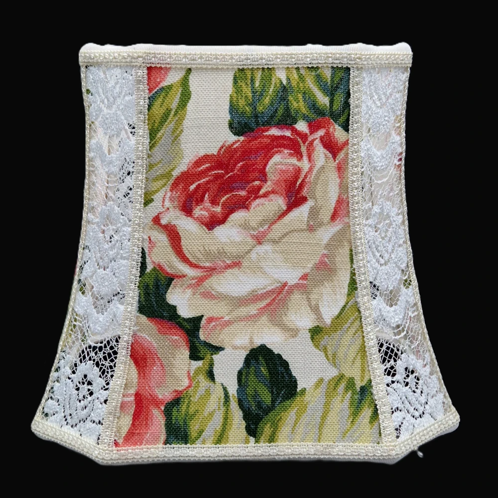 Paralume a 8 lati in tessuto a fiori e pizzo bianco