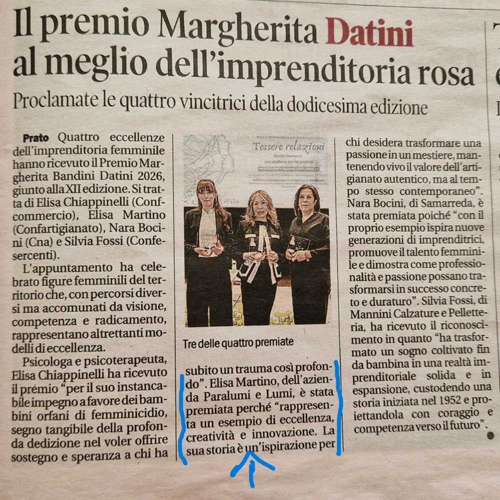 Ritaglio stampa dell'articolo de "Il Tirreno" sulla XII edizione del Premio Margherita Bandini Datini a Prato, con evidenziato il riconoscimento a Elisa Martino di Paralumi e Lumi.